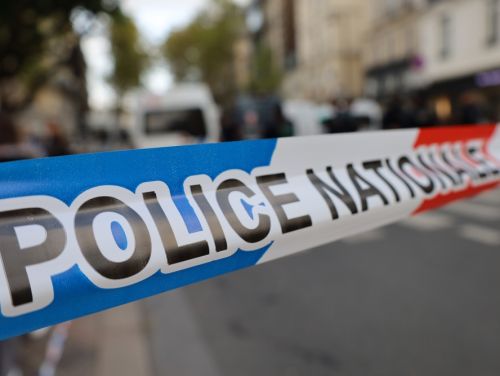 Atac terorist la Paris. O persoană a decedat, iar alte două au fost rănite