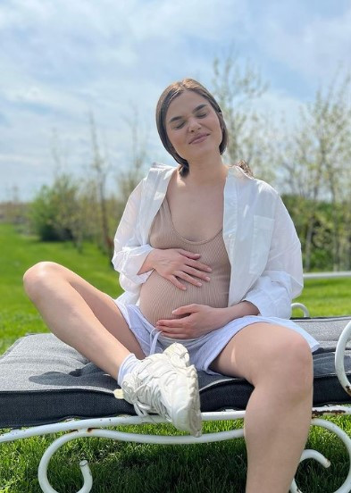 Theo Rose, detalii din spatele camerelor de filmat. Gestul care ar fi putut-o coste scump pe platourile de filmare