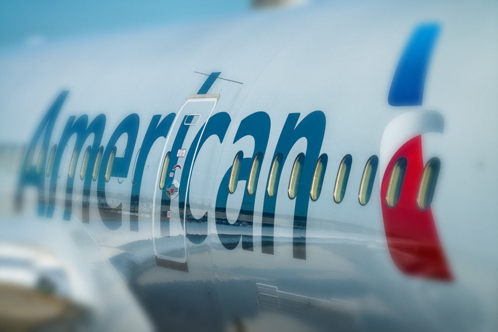 Incident grav în aer: tentativă de deschidere a ușii avionului în zbor, zborul American Airlines întors de urgență