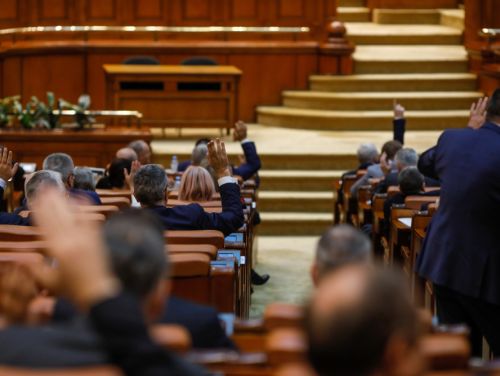 Senatul a votat legea pensiilor speciale. Proiectul urmează să fie promulgat de președintele Klaus Iohannis