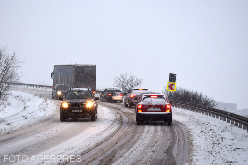 Val de aer polar peste România. Vor fi ninsori și temperaturi sub zero grade