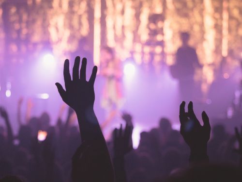 Reacții după huiduielile la Babasha în concertul Coldplay