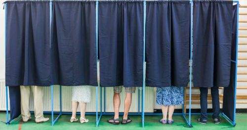 Rezultate surprinzătoare la alegerile locale 2024: Peste 4,5 milioane de români au votat!