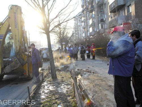 Pierderi mari în rețeaua de termoficare din Capitală. Câți km noi se vor inaugura la finalul anului, după luni fără apă caldă sau rece