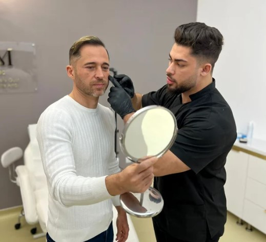 Motivul pentru care Dinu Maxer și-a făcut atâtea operații estetice: „Îi sfătuiesc și pe alții să facă la fel”