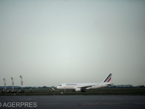 Avion întors după 10 minute pe Aeroportul Otopeni. Piloții au trebuit să oprească de urgență cursa