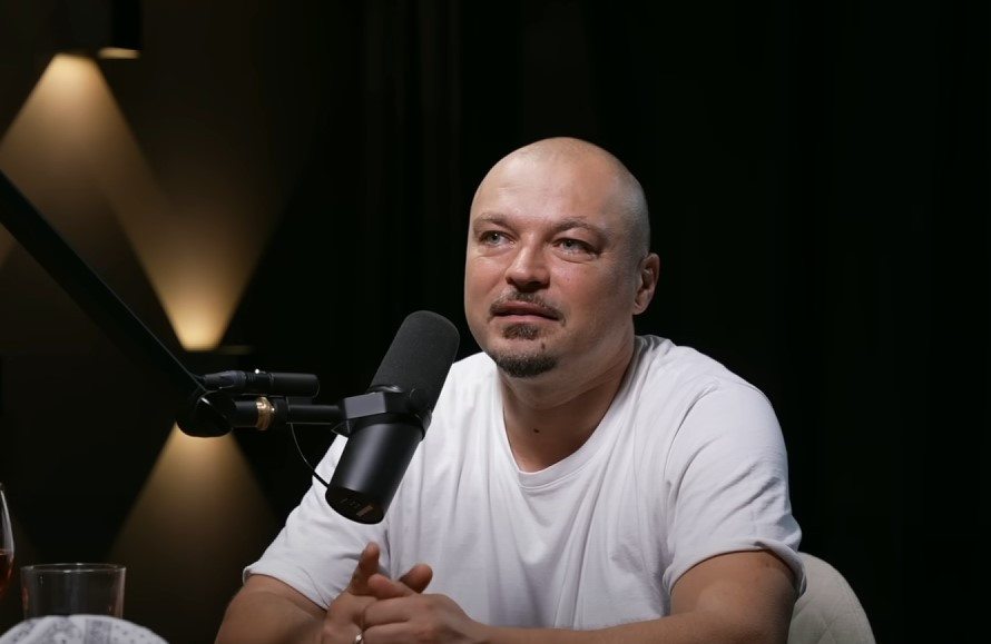 Puya, deranjat de către agenții de pază. Artistul și-a oprit concertul: „Nu ne strica petrecerea, te rog frumos”