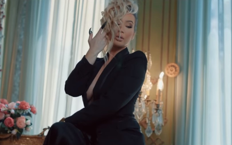 Xonia ar fi fost prinsă beată și drogată la volan, în Sectorul 2. Cântăreața nu avea dreptul să conducă pe teritoriul României