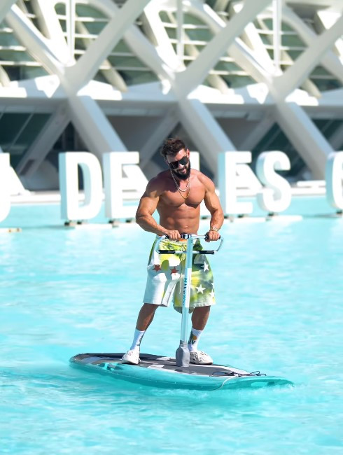 Dorian Popa a fost prins drogat la volanul unui Lamborghini. Artistul a spus că doar a inhalat