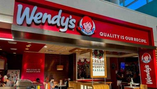 Wendy’s aduce o premieră în România: ce surprize pregătește gigantul fast-food?