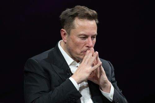 Elon Musk retrage acțiunea în justiție impotriva OpenAI